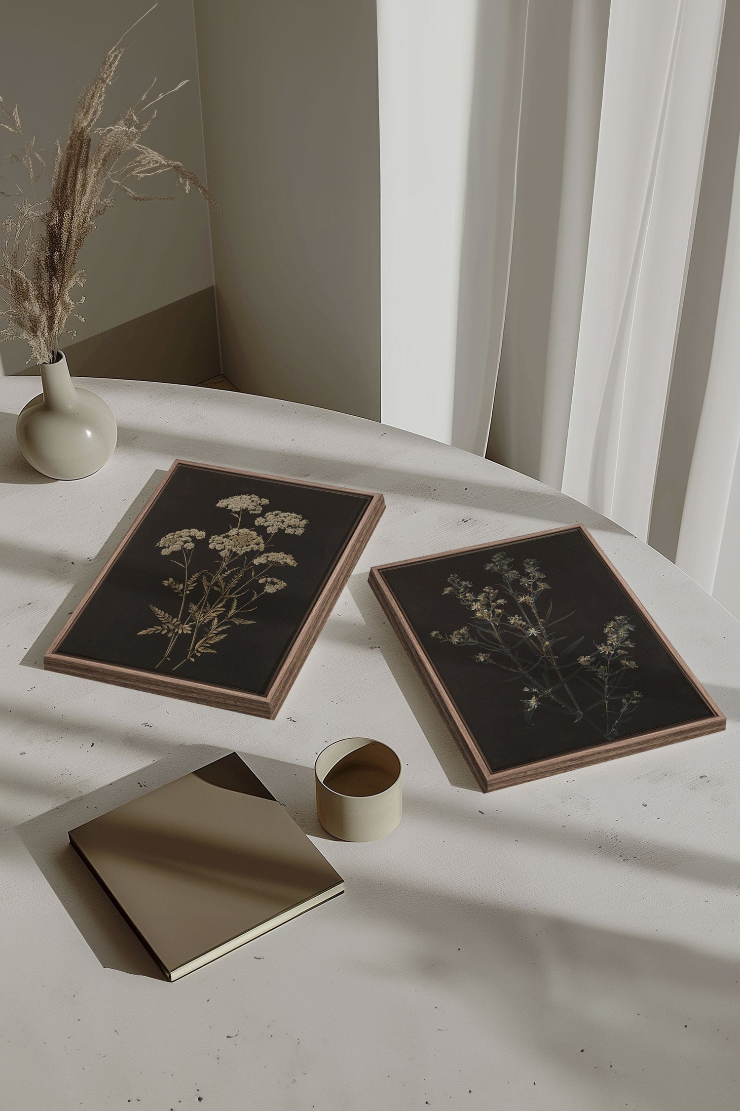 OLEKA CANVAS - DUO FLEURS PRÉCIEUSES, 2 Oeuvres sur toile étirée, encadré Brun Chêne