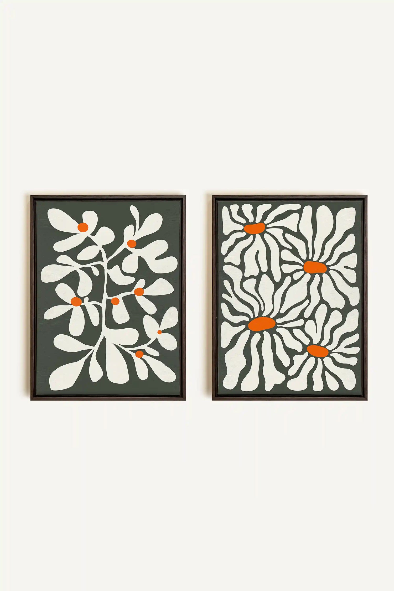 PÉTALES EN FUSION, 2 Works on stretched canvas, framed in Walnut Brown