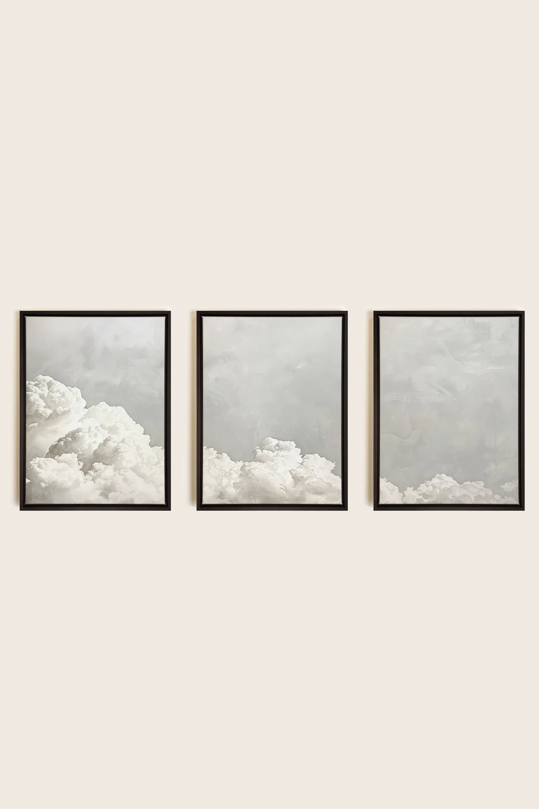 OLEKA CANVAS - ANTIQUE CLOUDSCAPE TRIO, 3 Oeuvres sur toile étirée, encadré Noir