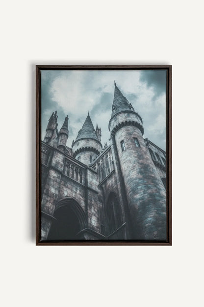 OLEKA CANVAS - CITÉ DES SORCIERS, Oeuvre sur toile étirée, encadré Brun Noyer