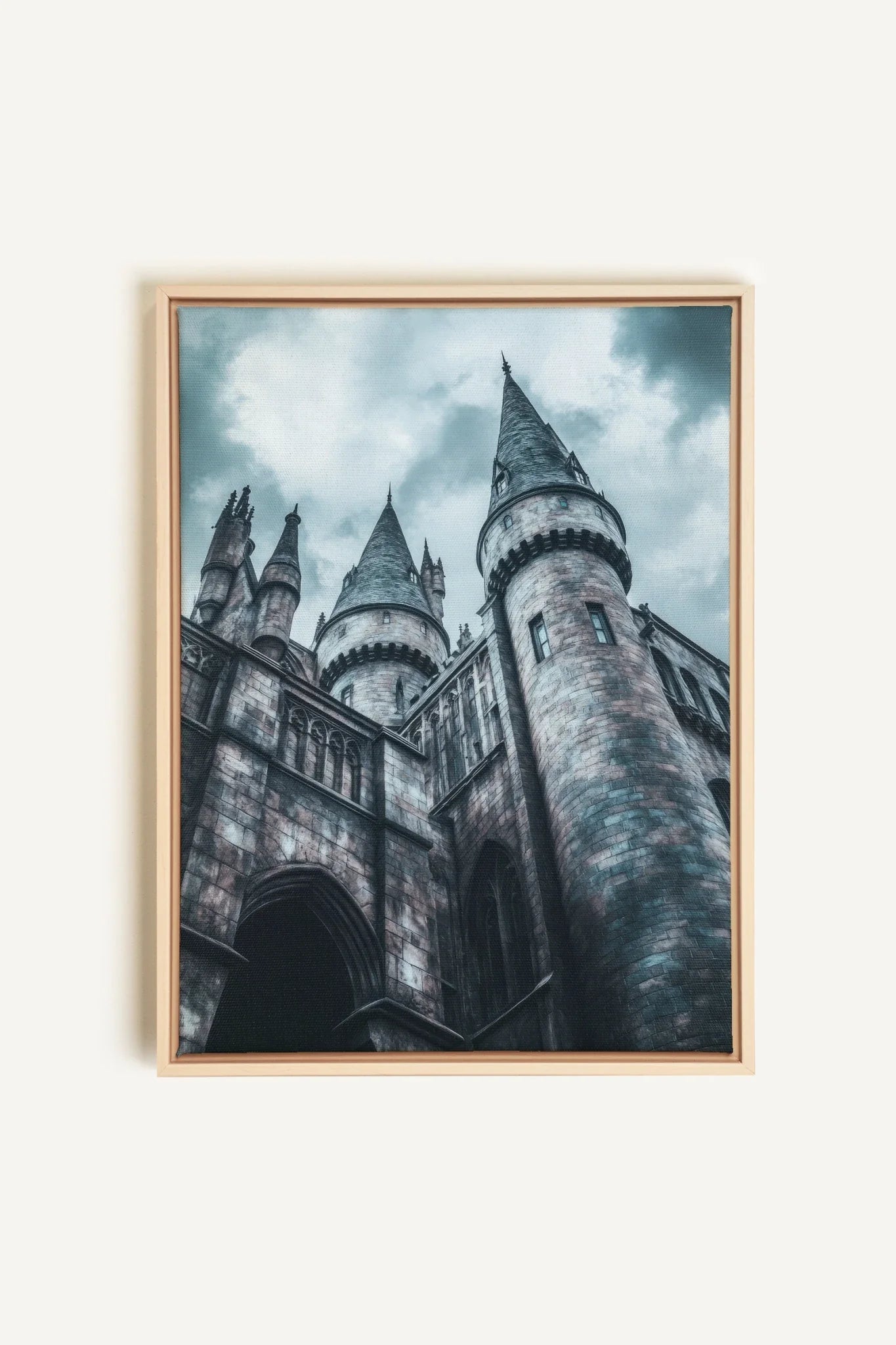 OLEKA CANVAS - CITÉ DES SORCIERS, Oeuvre sur toile étirée, encadré Naturel Clair