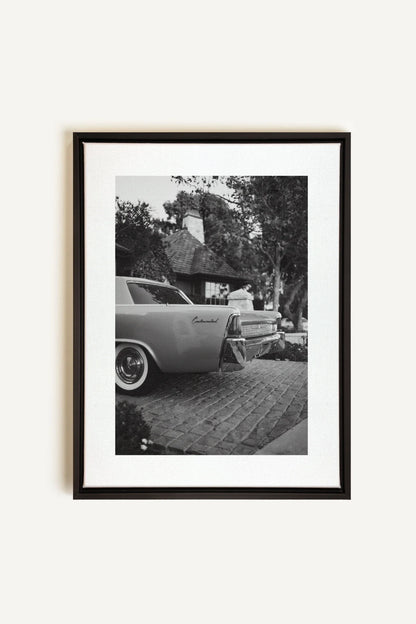 OLEKA CANVAS - CONTINENTAL CHARM, Oeuvre sur toile étirée, encadré Noir