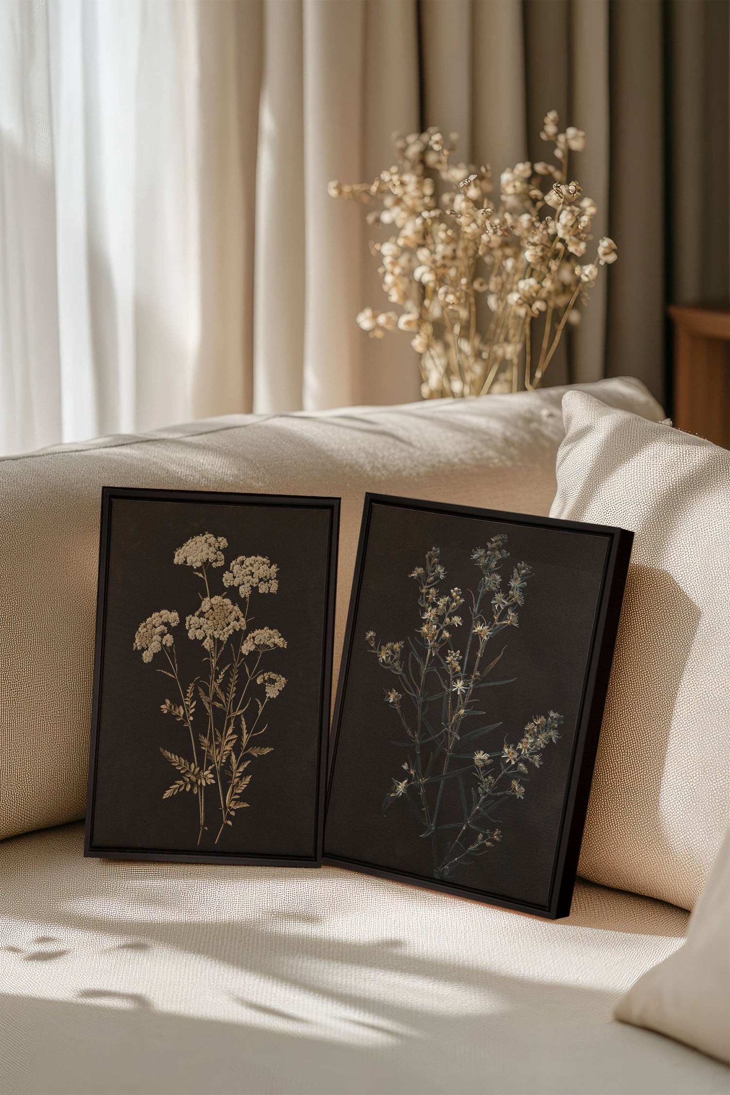 OLEKA CANVAS - DUO FLEURS PRÉCIEUSES, 2 Oeuvres sur toile étirée, encadré Noir