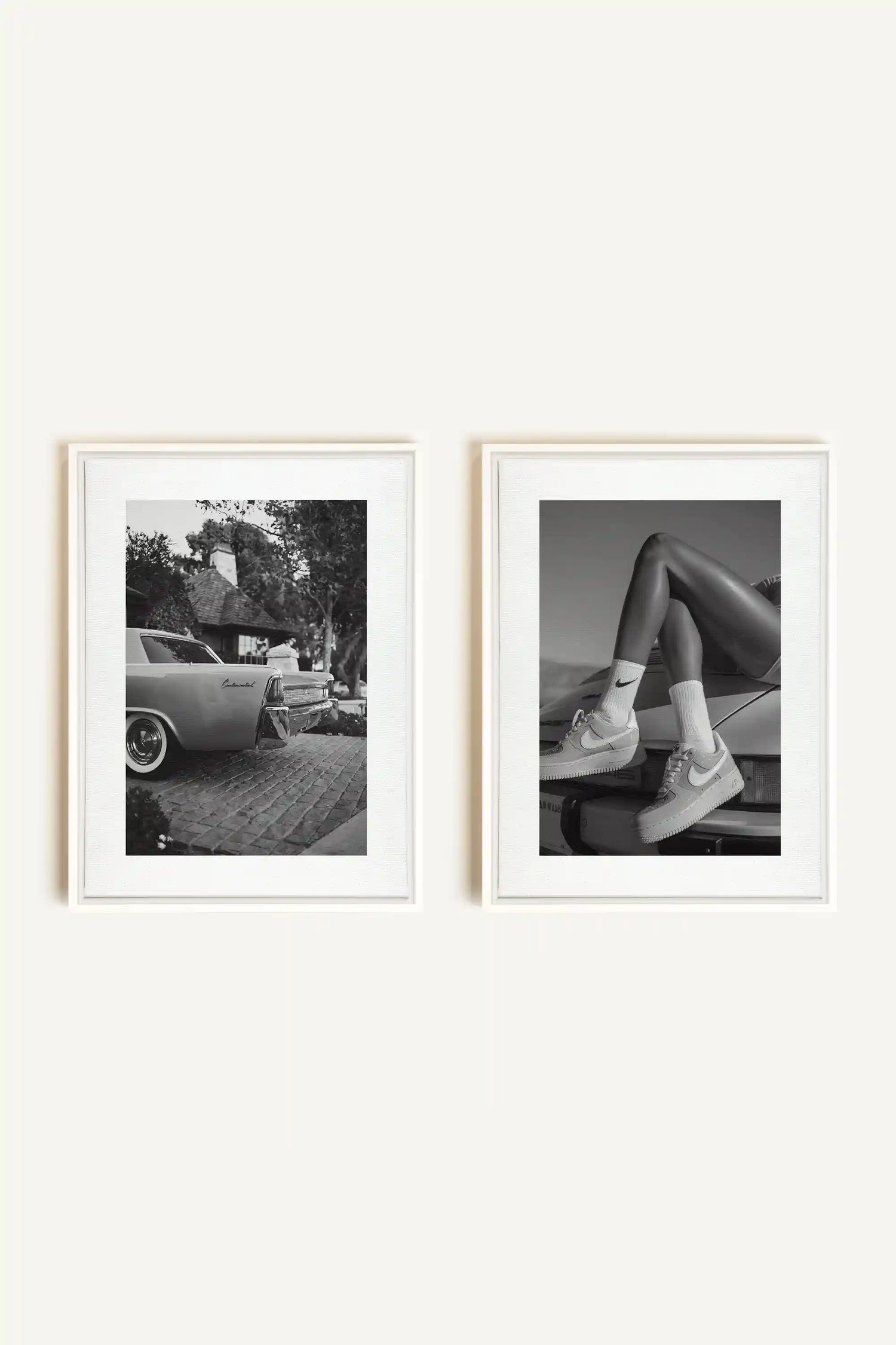 ELEGANCE BLISSFUL DUO, 2 Works on stretched canvas, framed in white