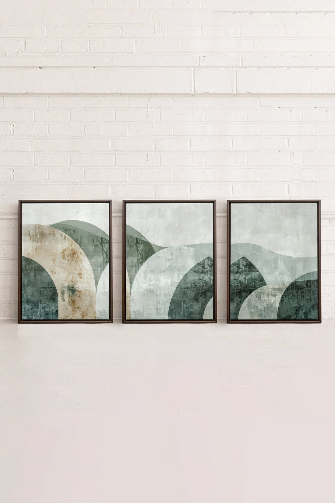 OLEKA CANVAS - GREEN ELEGANCE TRIO, 3 Oeuvres sur toile étirée, encadré Brun Noyer