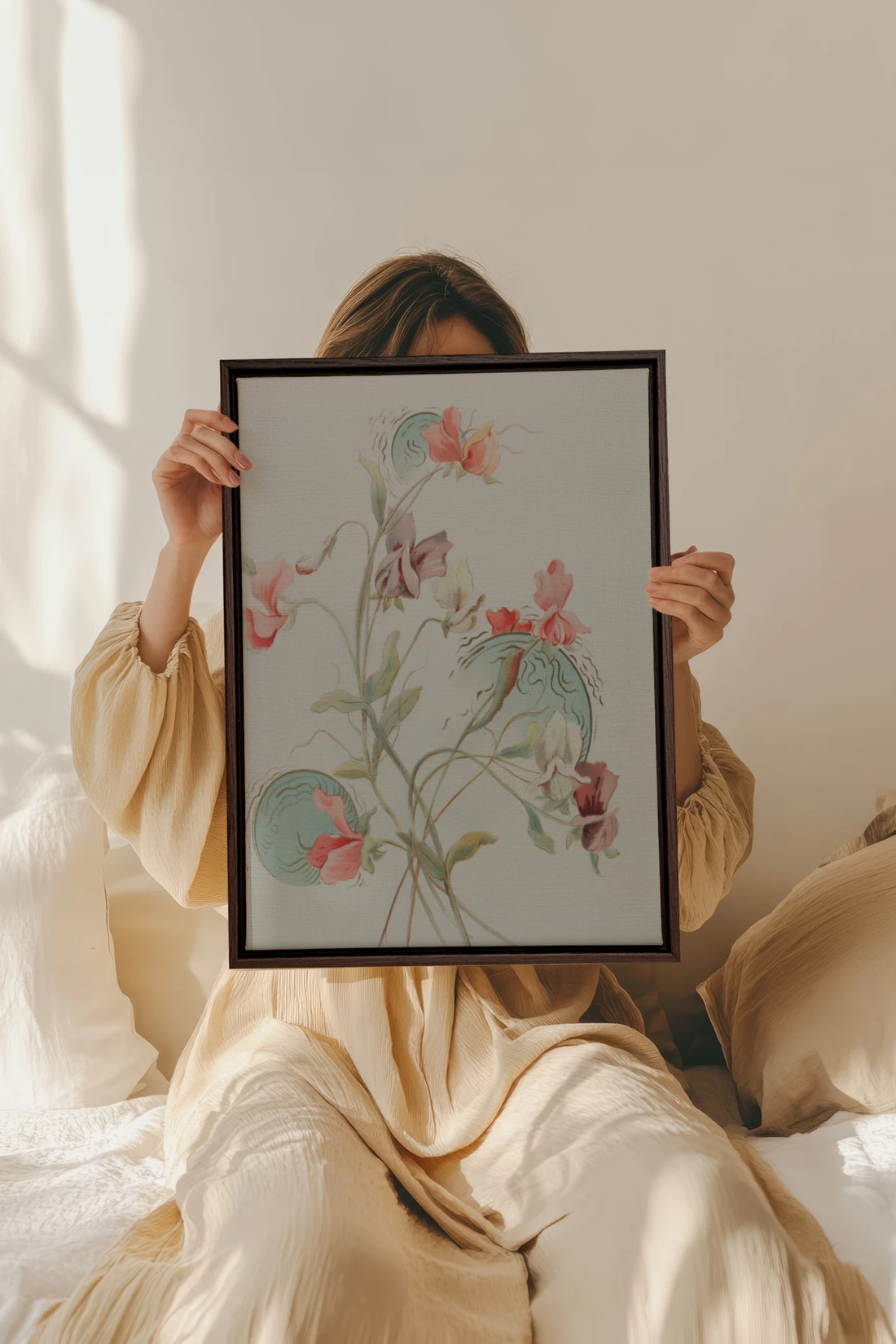 FLEURS DE SILENCE, Oeuvre sur toile étirée, encadré Brun Noyer