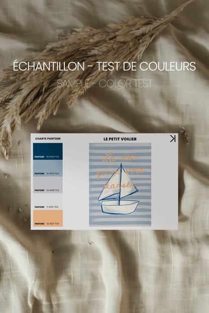 LE PETIT VOILIER, Oeuvre sur toile rigide, encadré naturel clair