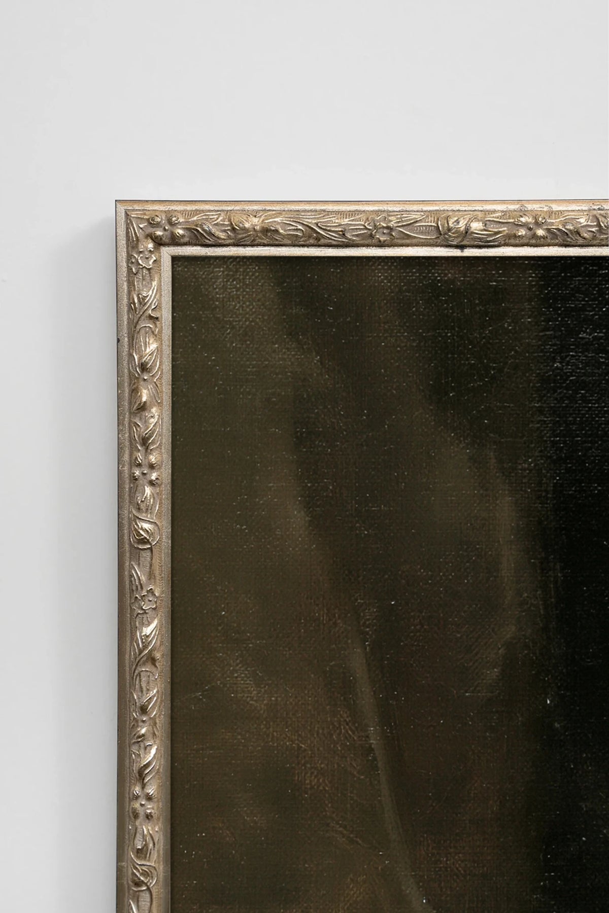 Pearls &amp; Flame, Oeuvre sur toile rigide, encadré Vintage Argent