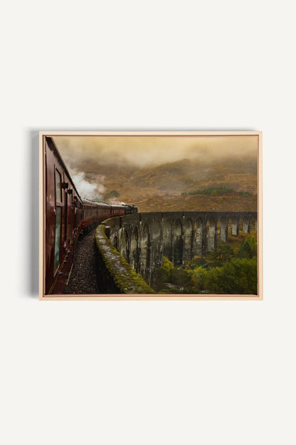 OLEKA CANVAS - ROUTE DU MYSTÈRE, Oeuvre sur toile étirée, encadré Naturel Clair