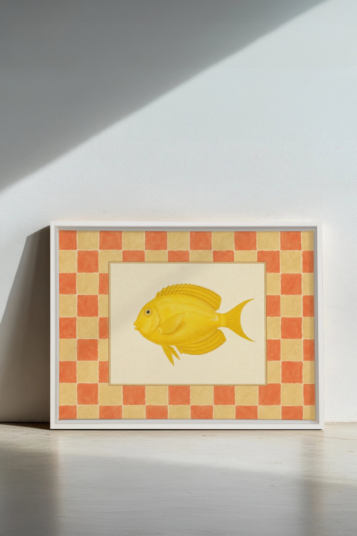 SUNLIT FISH, Oeuvre sur toile étirée, encadré Blanc