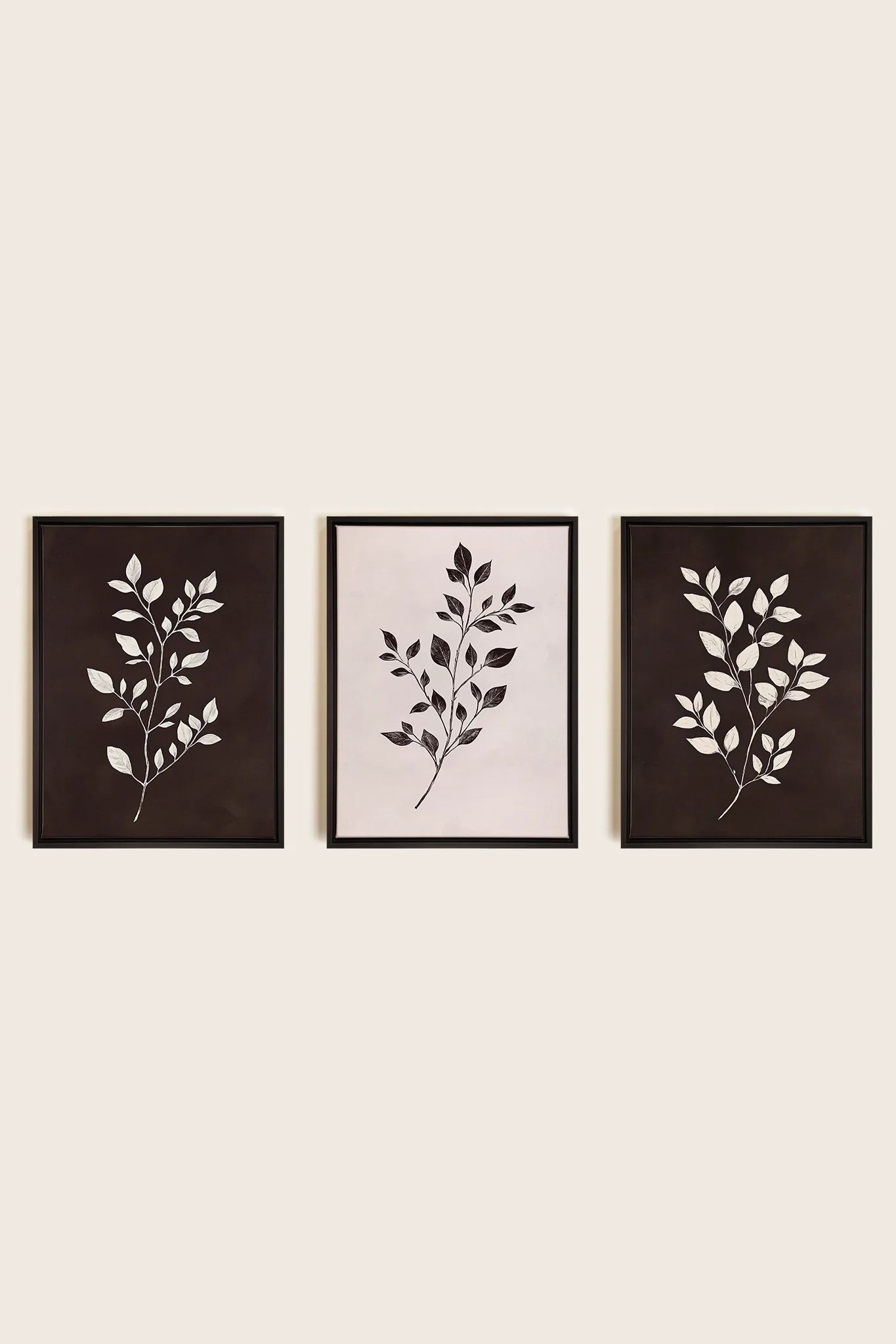 OLEKA CANVAS - TRIO FEUILLAGE BRUN, 3 Oeuvres sur toile étirée, encadré Noir