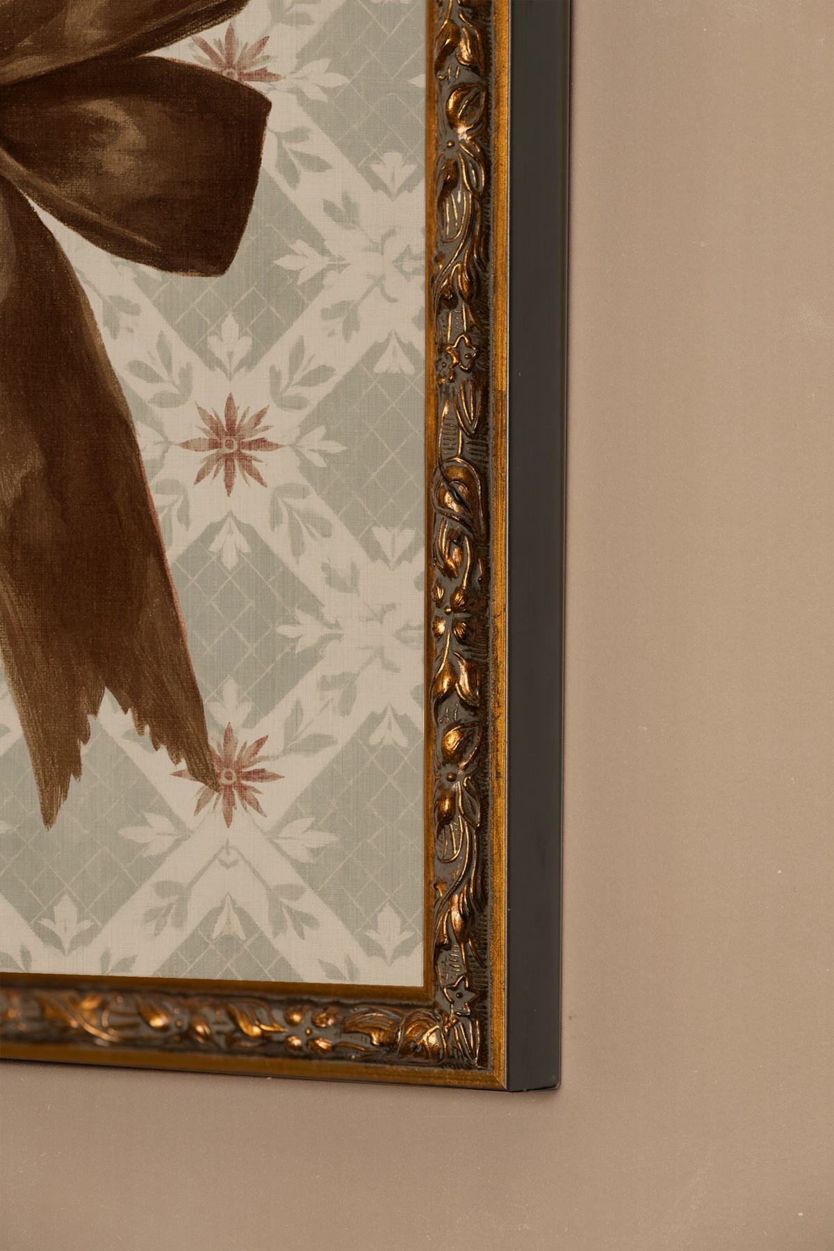 VINTAGE RIBBON, Oeuvre sur toile rigide, encadré Vintage Bronze
